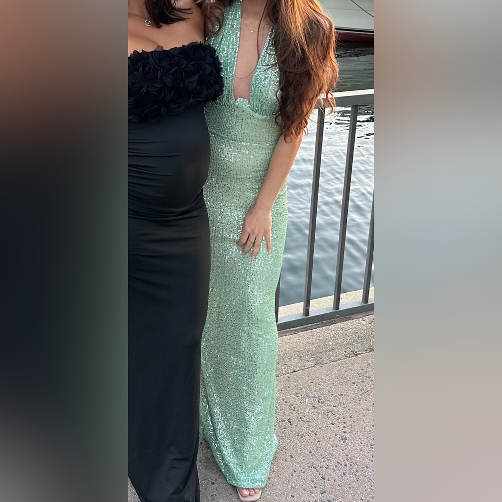 Gorgeous Green Sequin Halter Gown - Picture 11 of 12